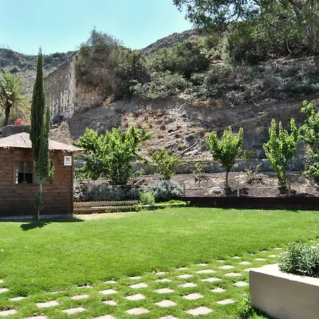 Hotel Rural El Mondalon 4*