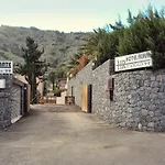 Hotel Rural El Mondalon