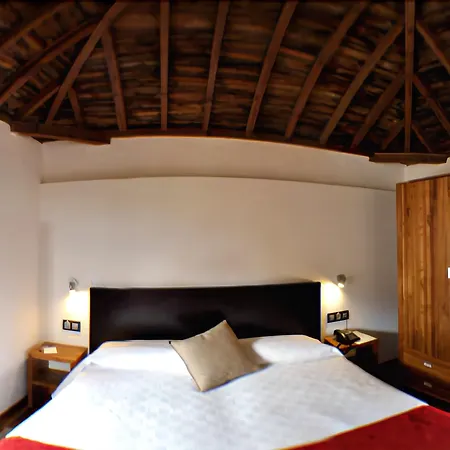 Отель Rural El Mondalon 4*