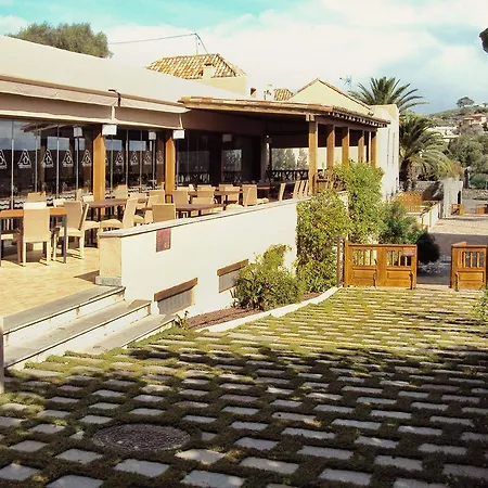 Hotel Rural El Mondalon