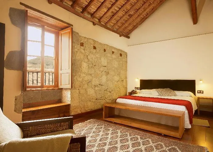 Rural El Mondalon Hotel