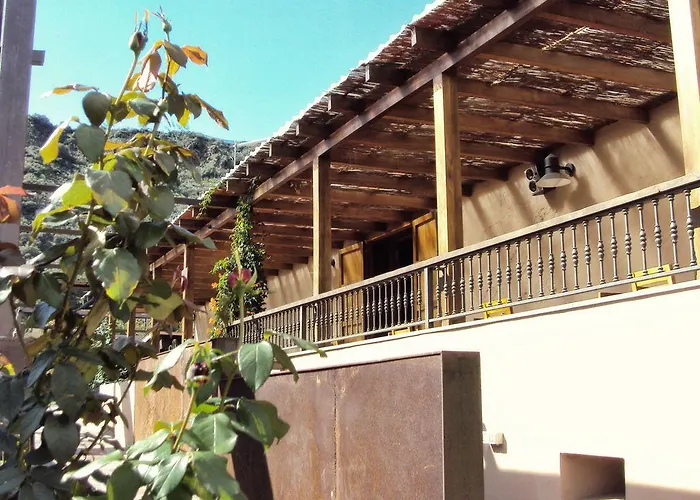 Hotel Rural El Mondalon